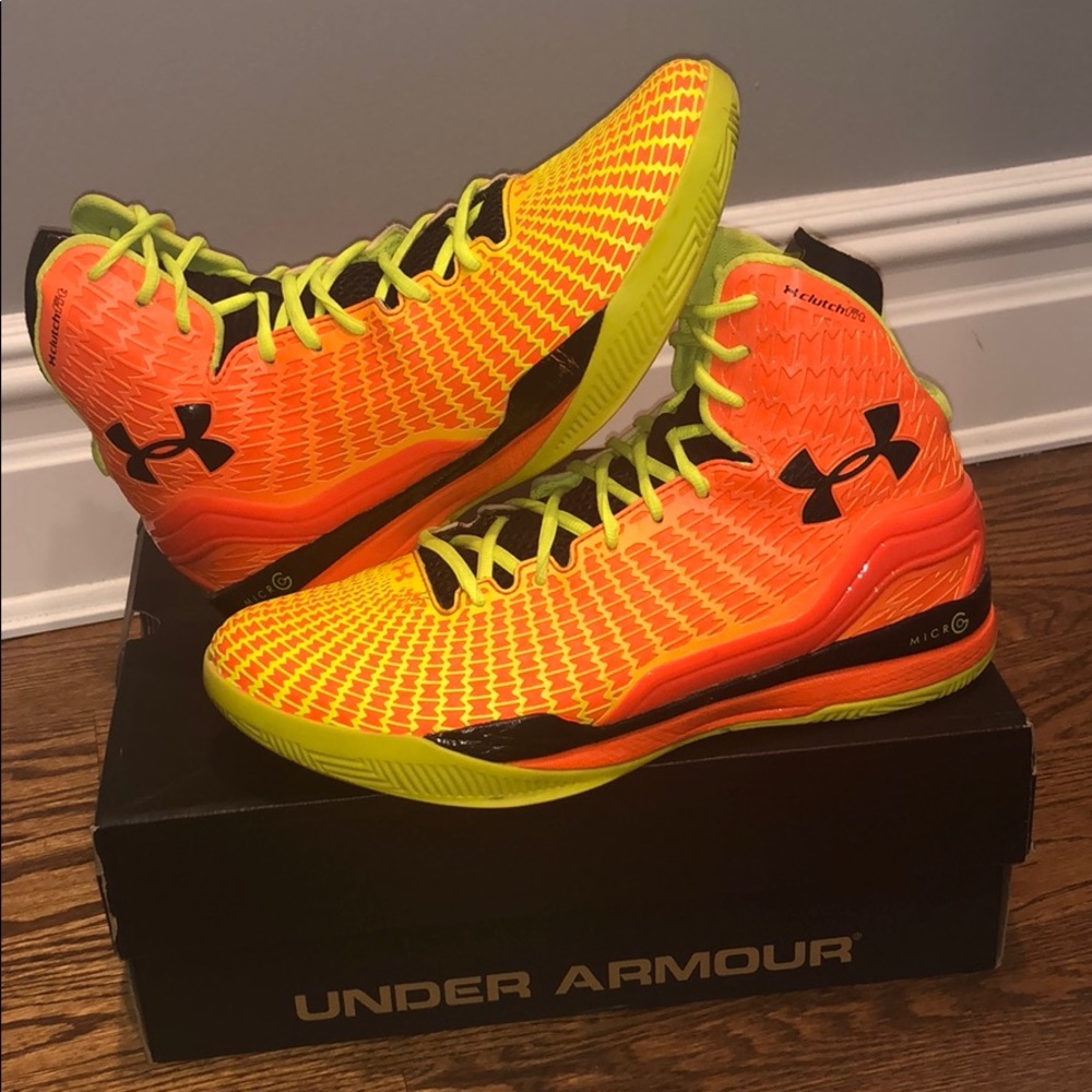 UA ClutchFit Drive Curry 2 PE Yellow/Orange Volt